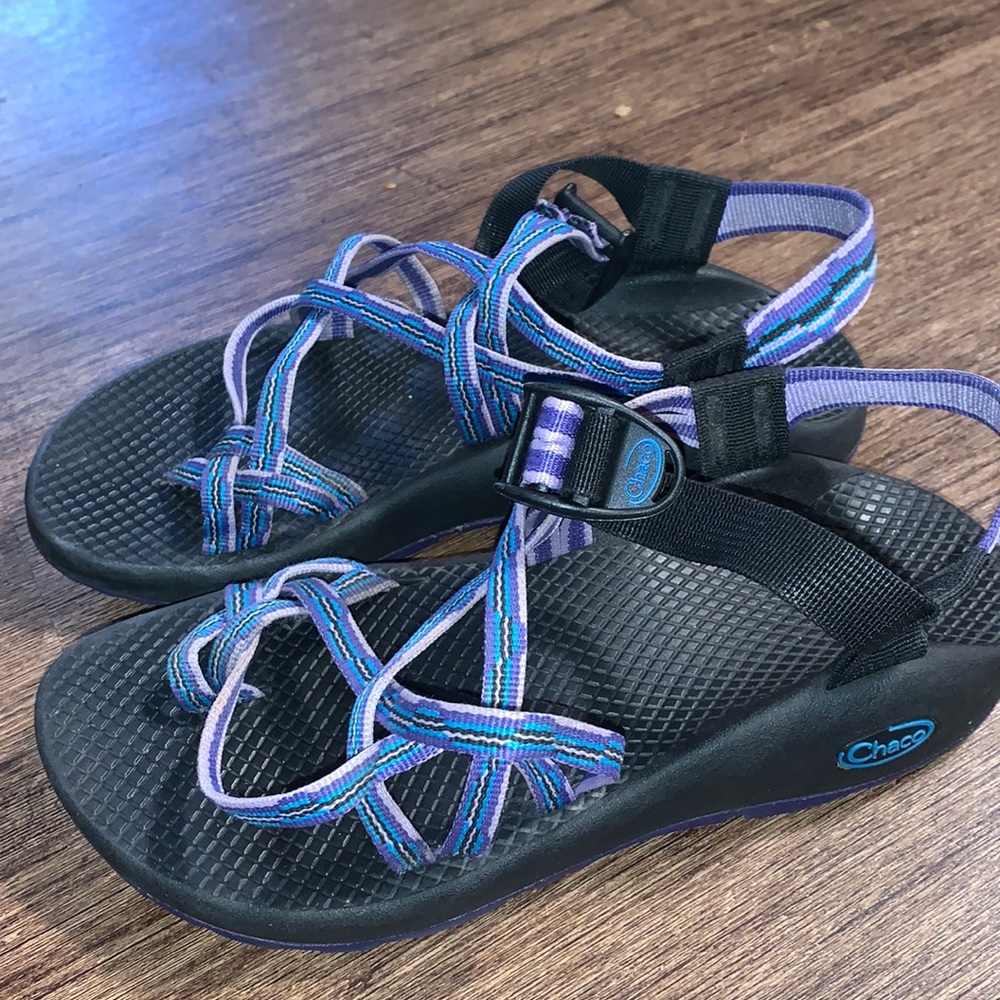 BARELY WORN CHACOS